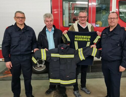 Neue Einsatzbekleidung für die FF Hainburg